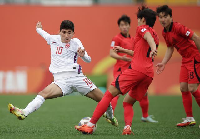 半岛体育-马德兴：国青进8强已是了不起的成绩 进步有目共睹